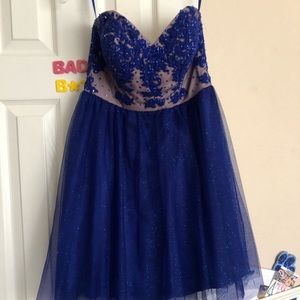 perfect only worn once homecoming dress